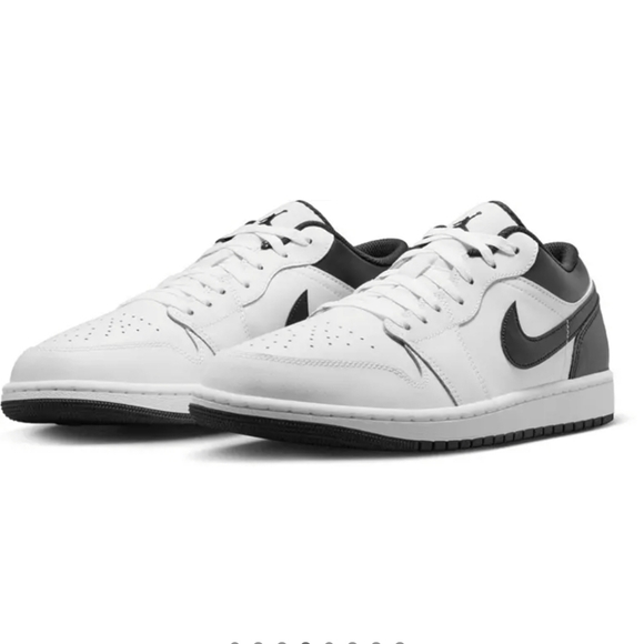 NIB Nike Air Jordan 1 Retro Low Mens Size 11 White/Black-White - Picture 1 of 10